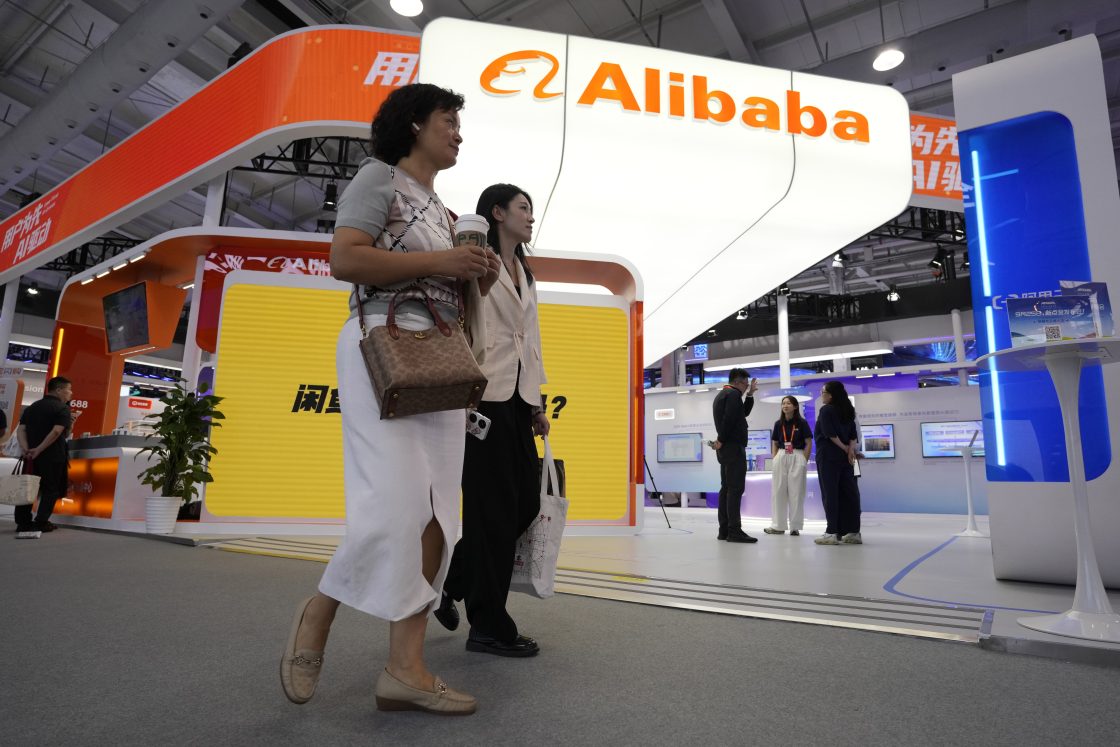 Ottawa Working To Get Canadian Companies Selling Goods On Chinese Platforms - Beritaja