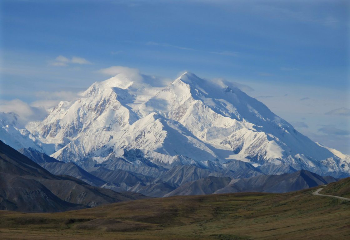 Status of 4 climbers unknown after fall at 18,000 feet on Alaska’s Mount McKinley - BERITAJA