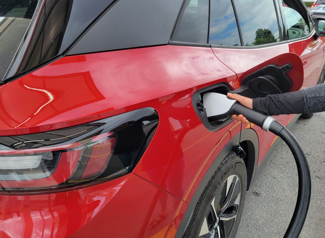 Ev Rebate Claims Top $122m, But Many Dealers Still Waiting On Ottawa To Pay - Beritaja