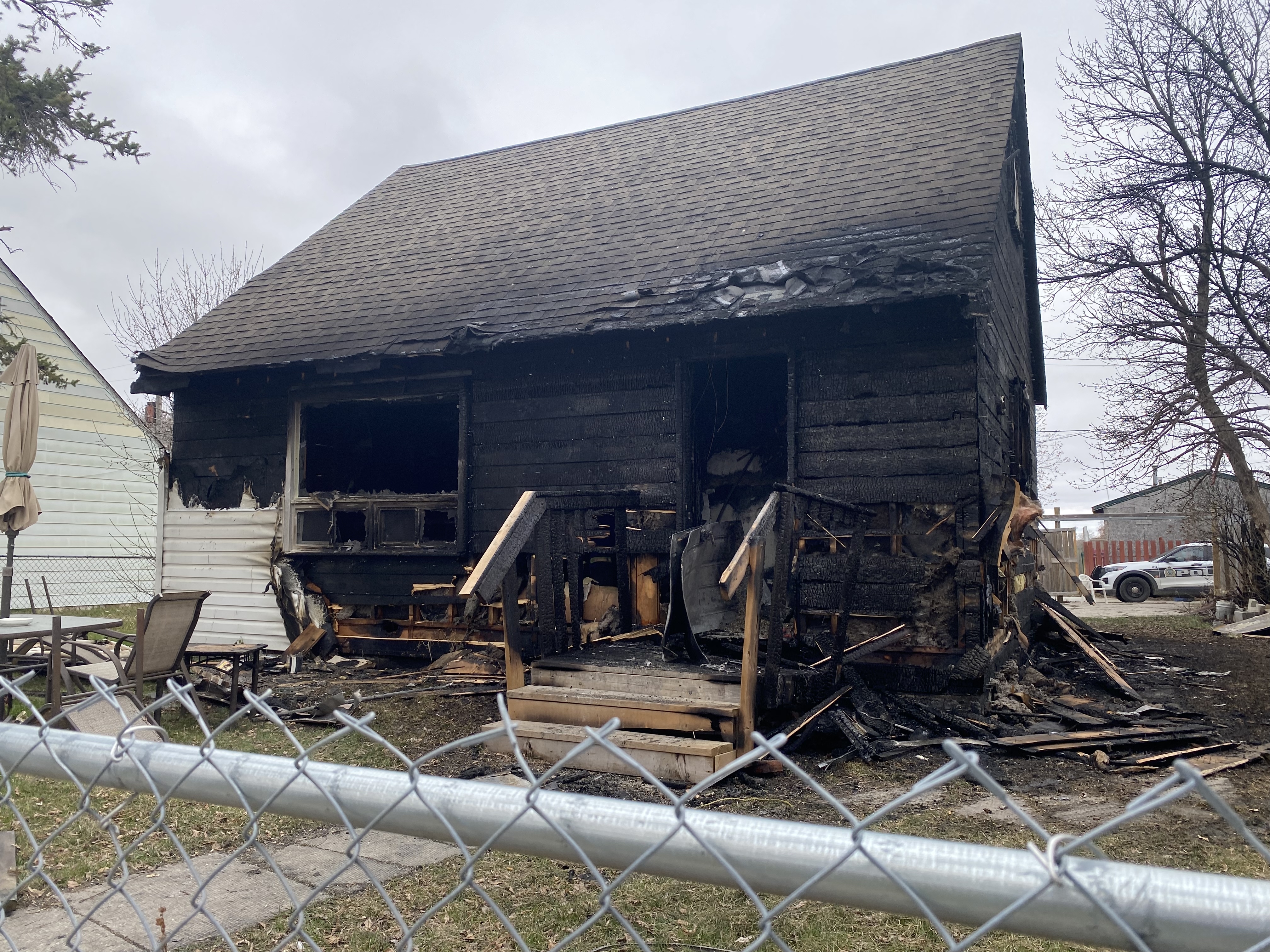 Winnipeg Man In Critical Condition After Firefighters Battle String Of Blazes - Beritaja