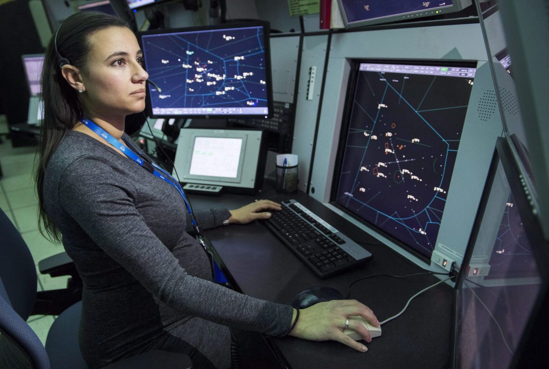 NAV Canada ‘scraping the barrel’ to prevent flight disruptions, says expert