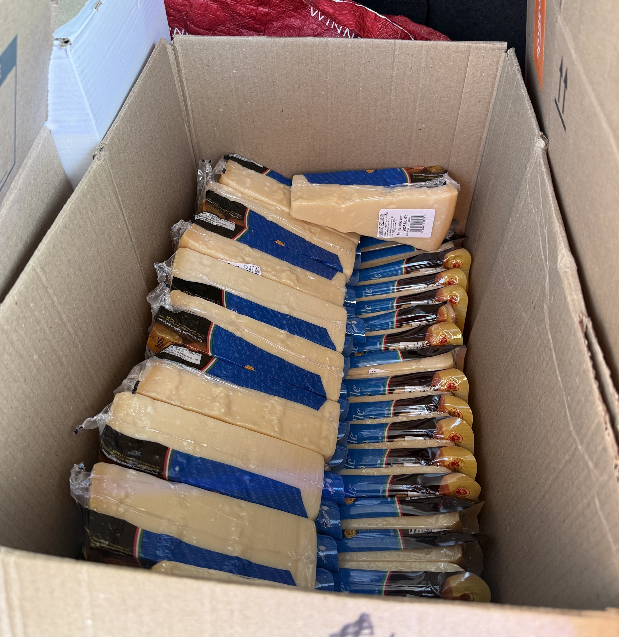 Ontario Man Caught With $1.5k In Cheese, Chocolate Ran Retail Theft Ring: Police - Beritaja