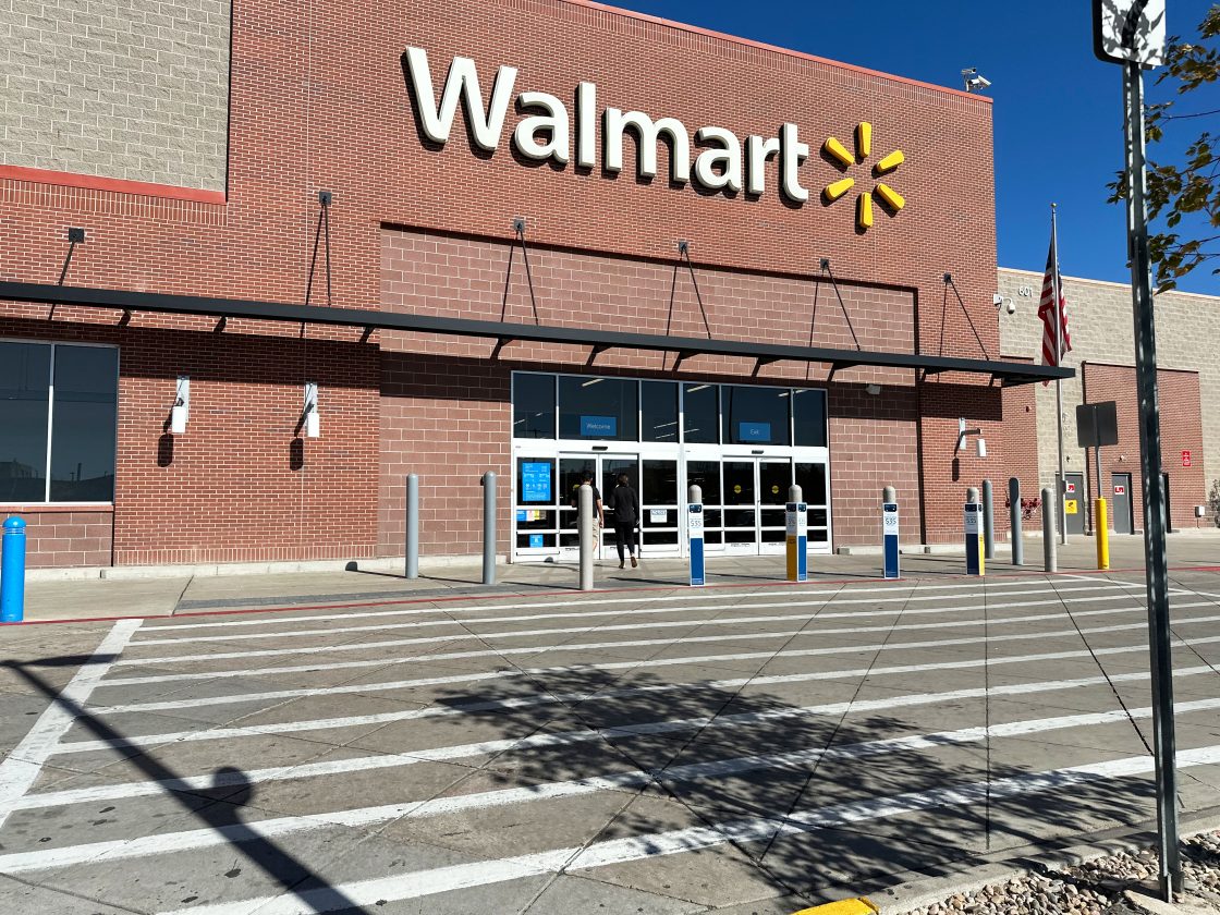Walmart Says Lower-income Shoppers Are ‘navigating Financial Stress’ - Beritaja