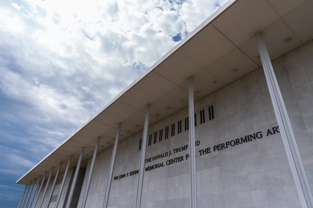 Judge rules Trump’s name illegally added to Kennedy Center, blocks closure - BERITAJA