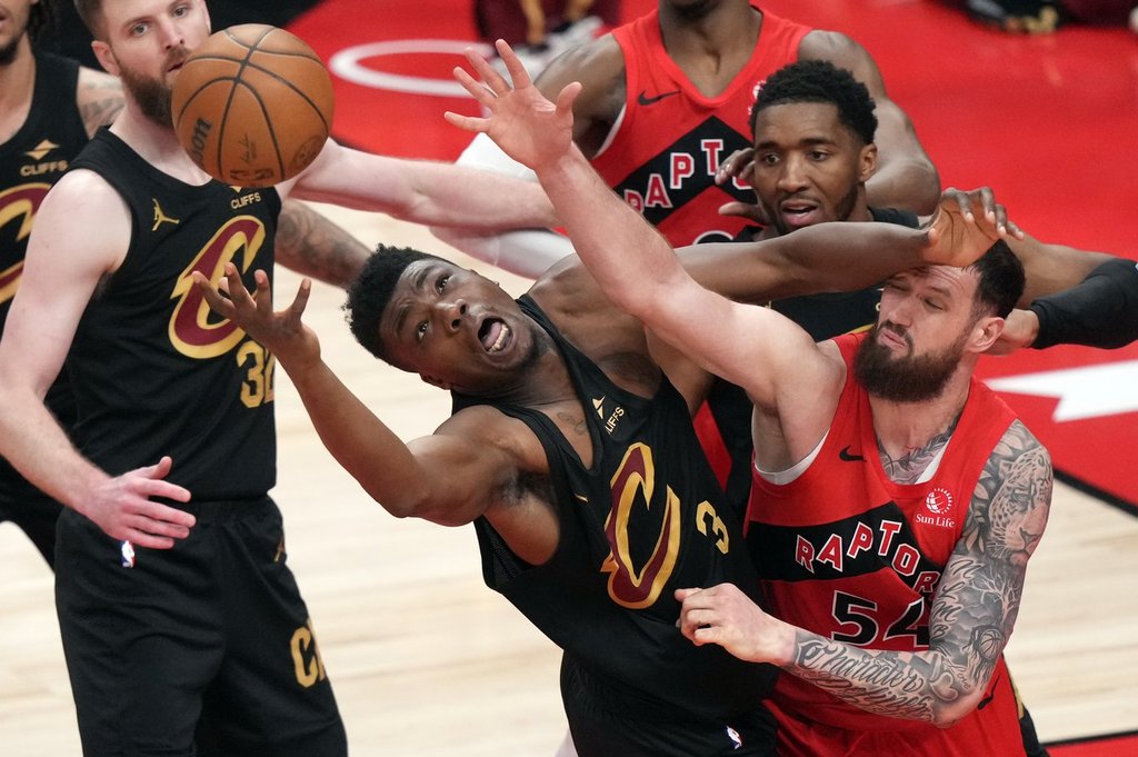 Raptors, Cavaliers ready to rumble in Game 7