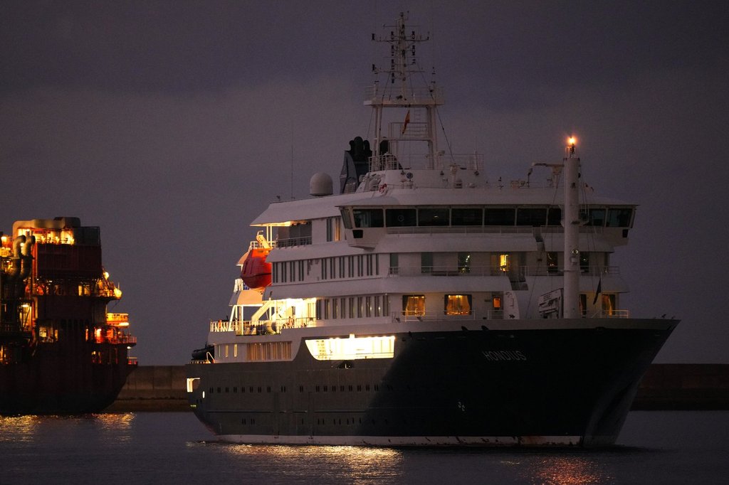 Canadians Onboard Hantavirus Cruise Ship Set To Disembark - Beritaja