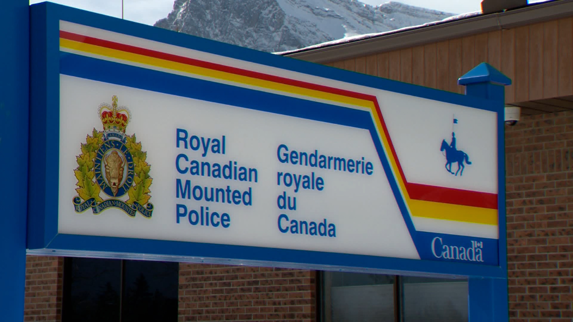 Alberta Rcmp Investigate After Body Discovered On Highway 1 Near Canmore - Beritaja