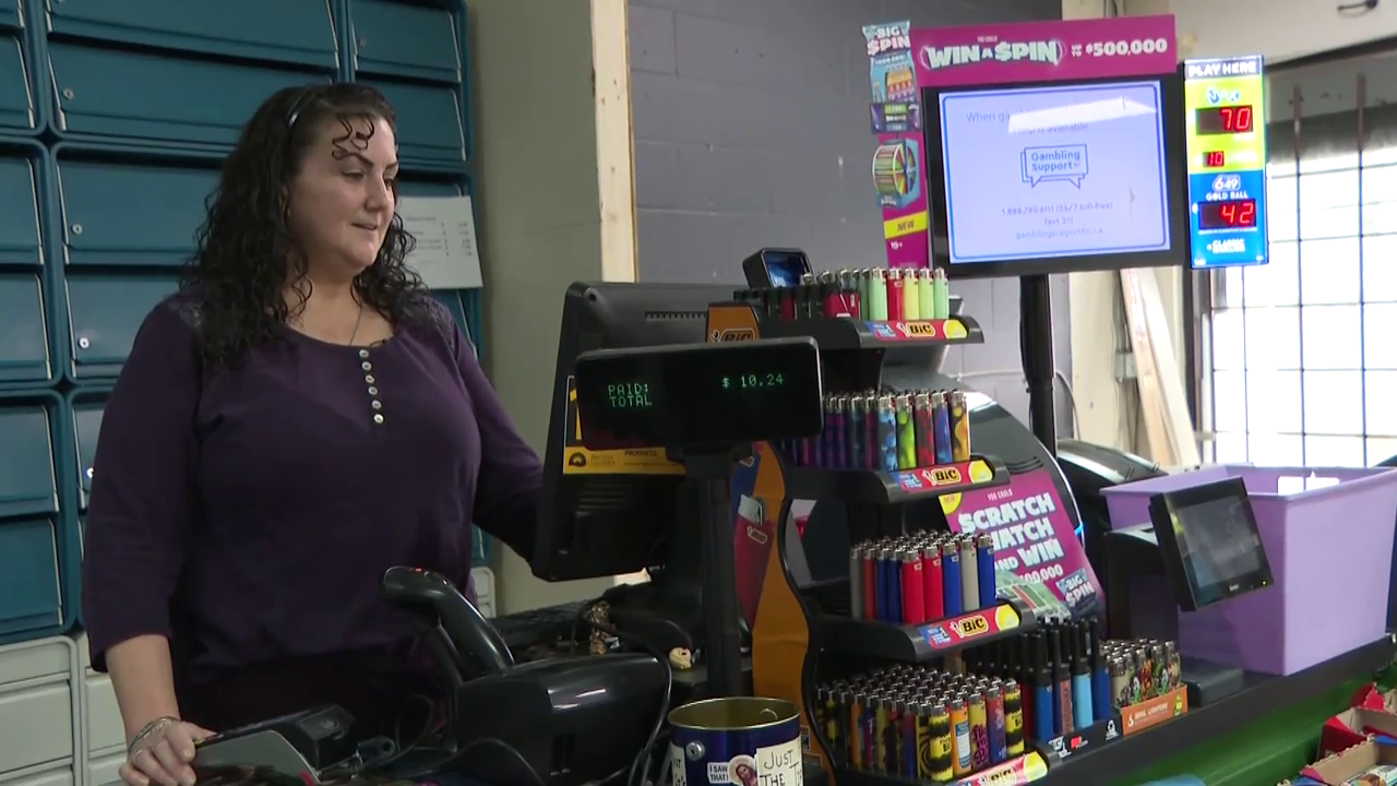 ‘Call his bluff’: Chilliwack cashier challenges attempted armed robber