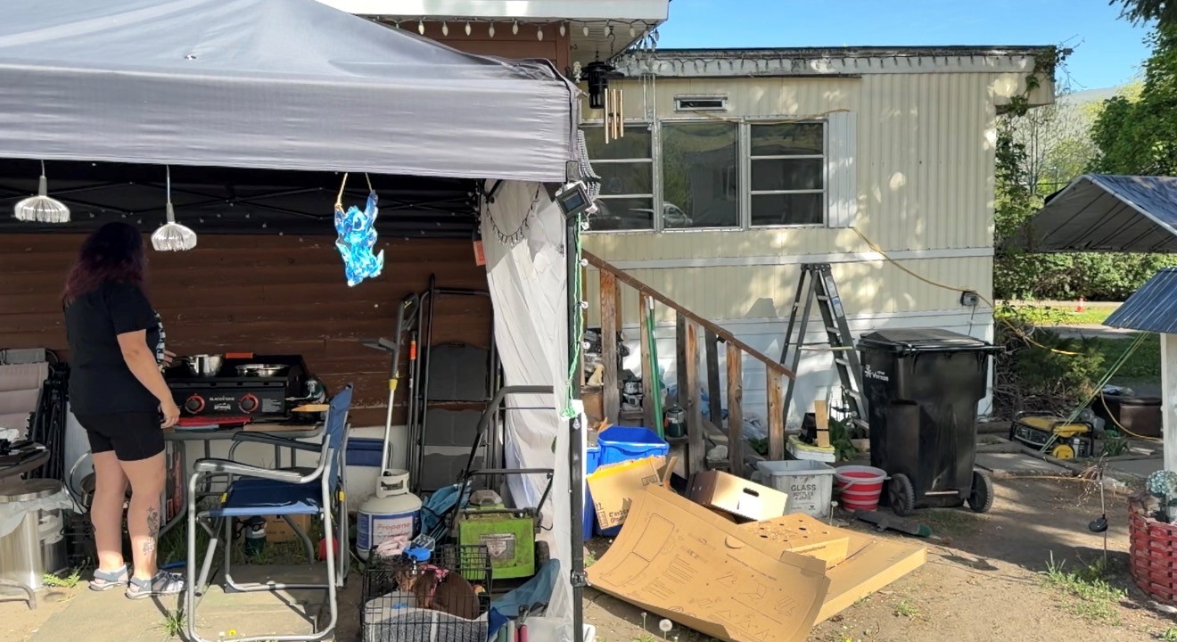 Concerns grow for Vernon residents with no power as weather heats up