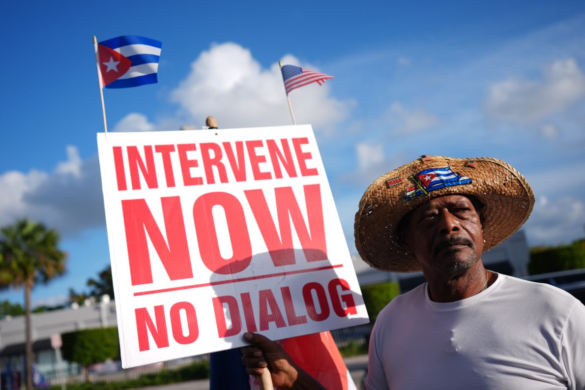 Trump, Rubio Float U.s. Military Intervention In Cuba After Castro Charges - Beritaja
