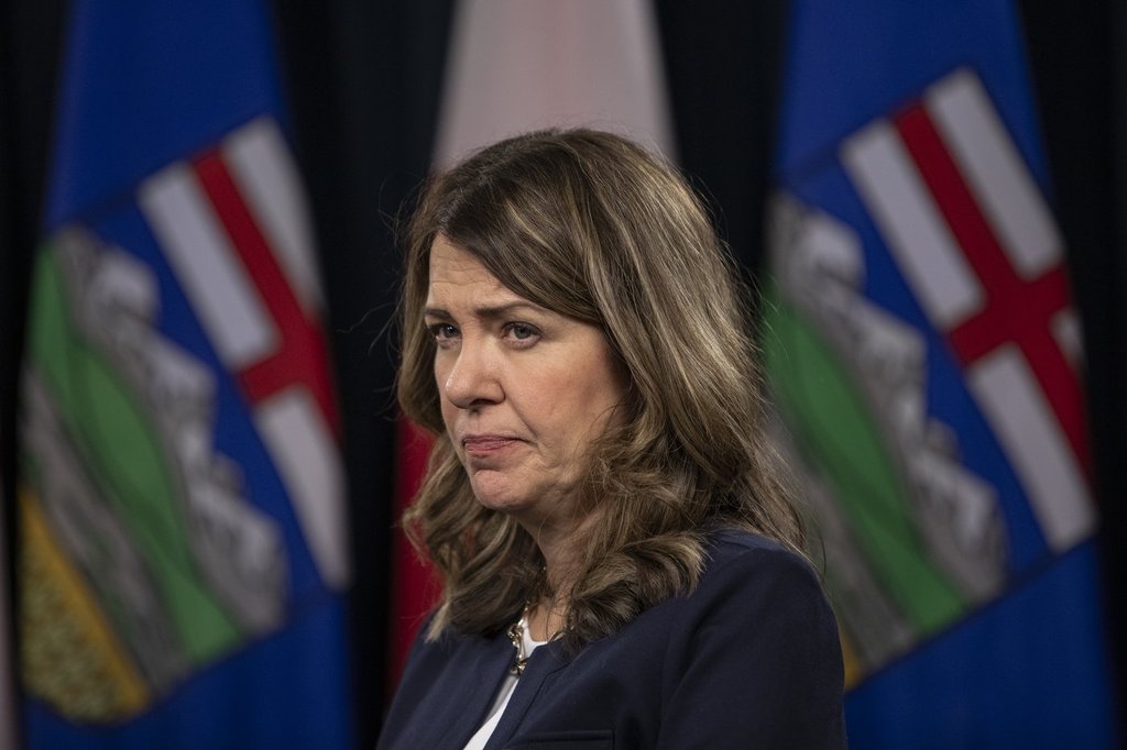 Alberta Premier Danielle Smith granted security clearance for CSIS briefings