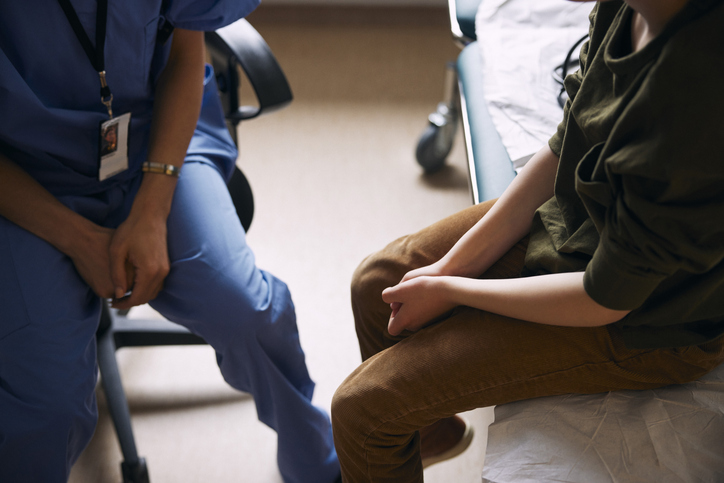 Doctors support Manitoba’s proposed ban on social media citing health risks