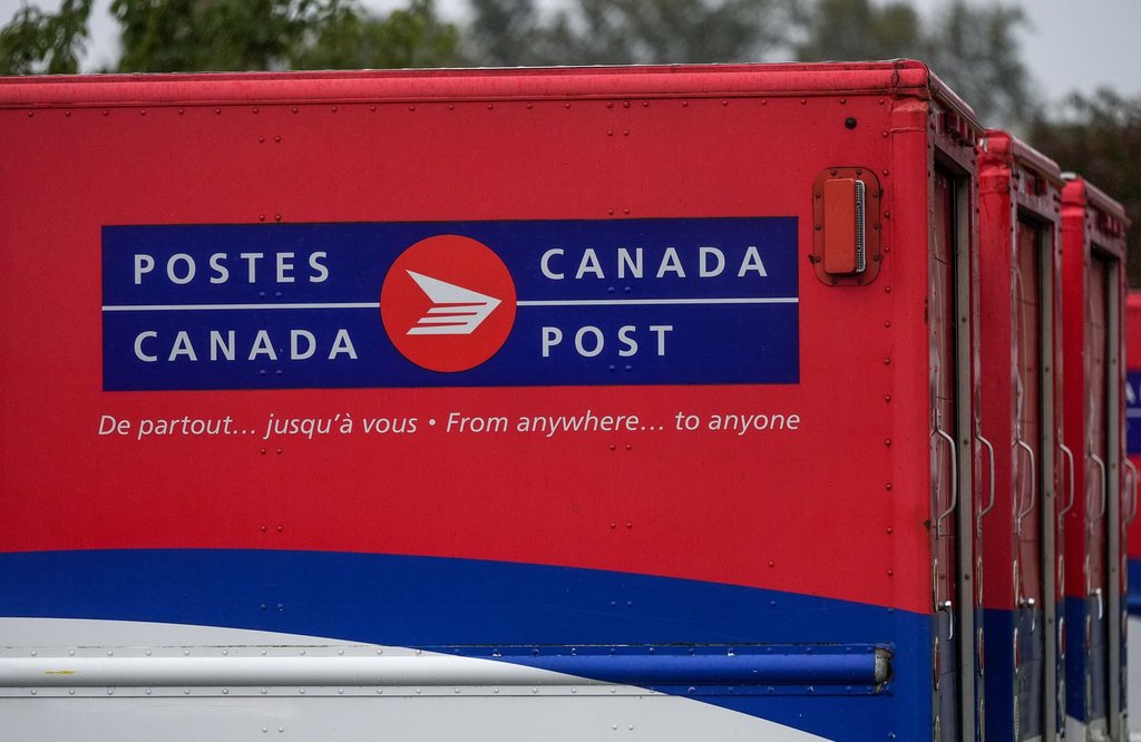 Canada Post reports $205M loss in 1st months of 2026 as union vote nears end