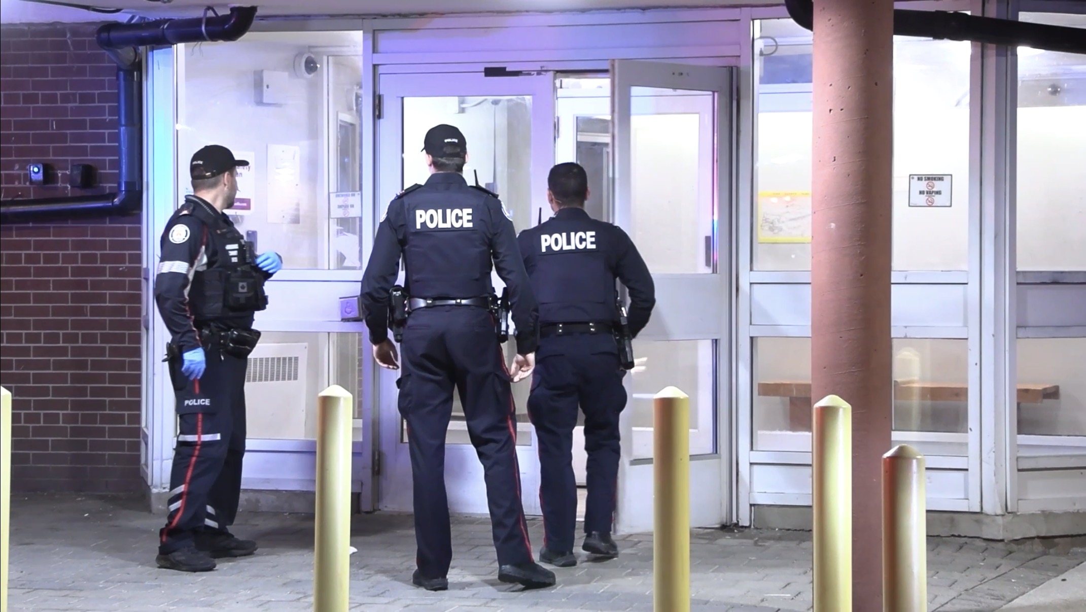 Man Dead, Another Arrested After Stabbing In Toronto-area Neighbourhood - Beritaja