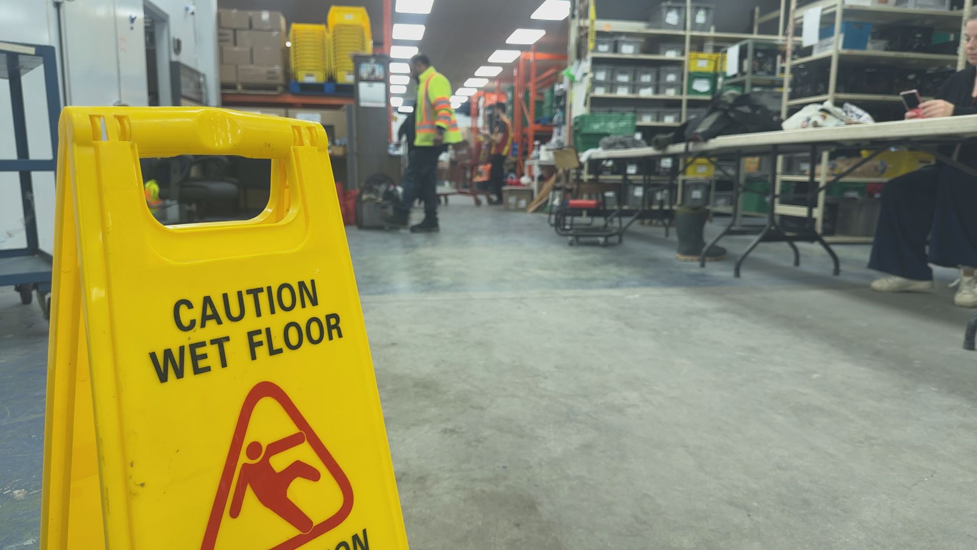 West Island Food Bank Cleans Up After Flooding, Calls For Donations - Beritaja