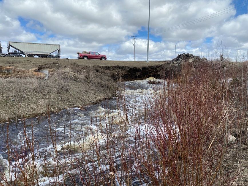 Spring Flooding Closes Saskatchewan Roads As May Long Weekend Approaches - Beritaja