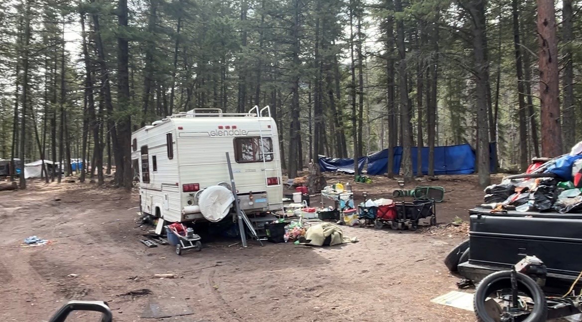 Province Issues Eviction Notices To Peachland Squatters Amid Fire Risk Concerns - Beritaja