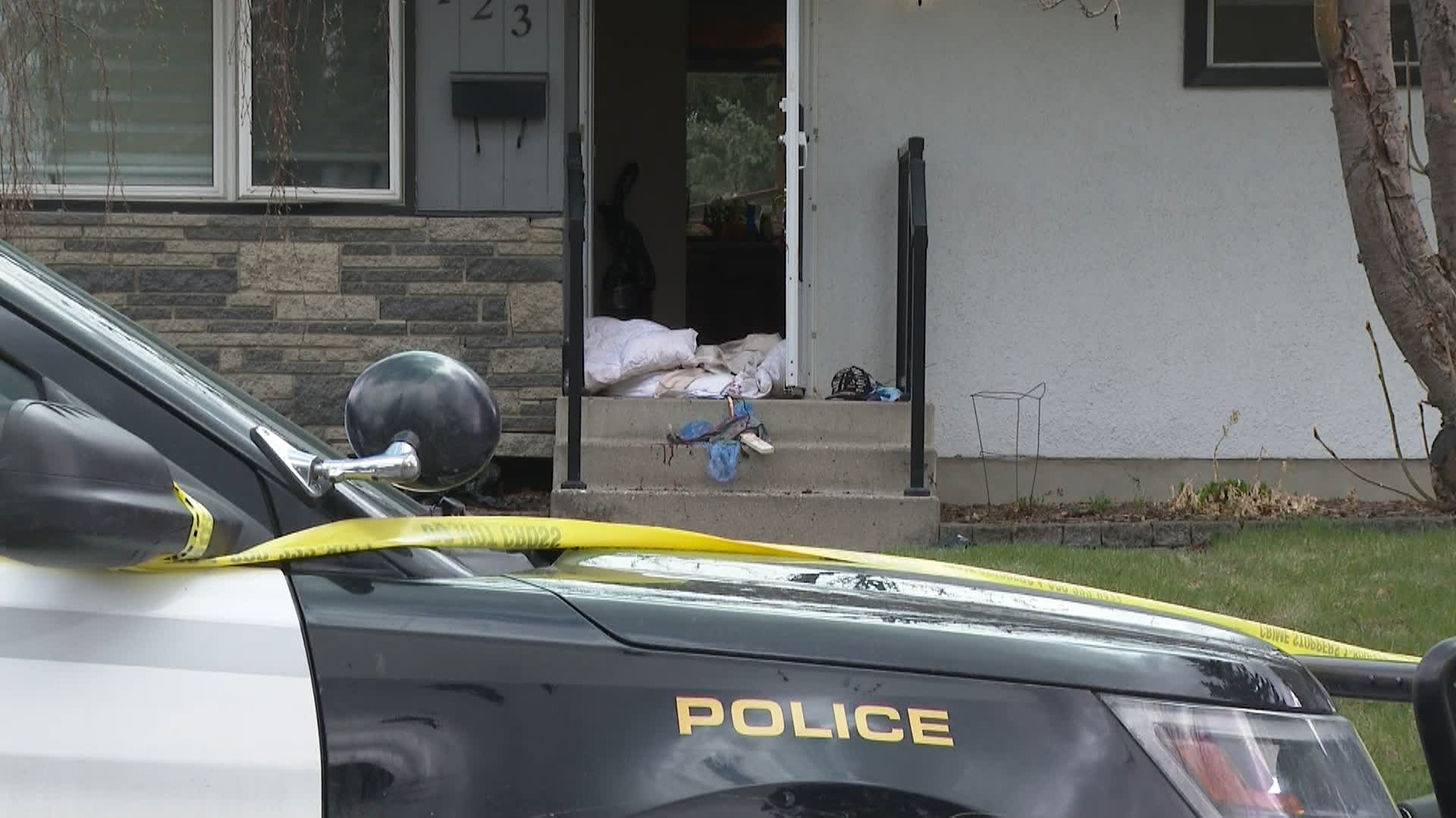 Person rushed to hospital following southwest Calgary stabbing  | Globalnews.ca