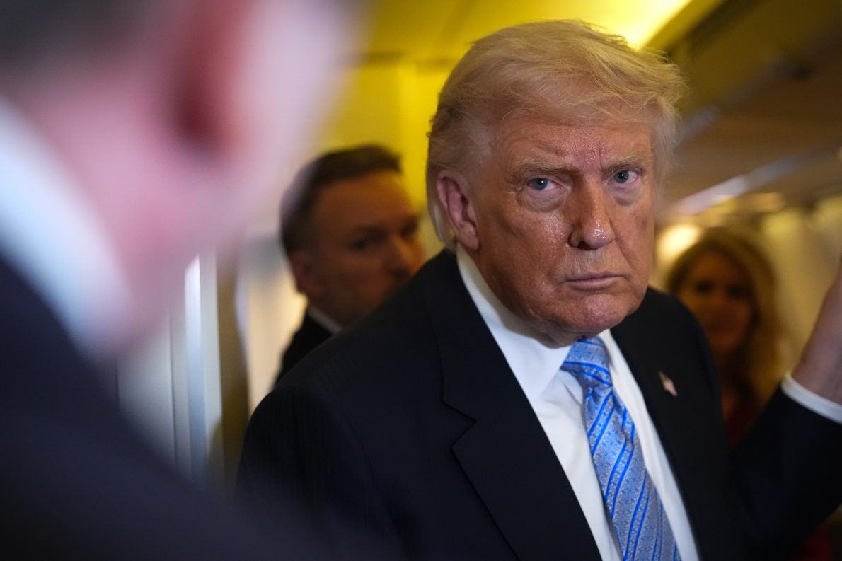 Trump Ethics Filing Shows $220m In Corporate Securities Trades In 3 Months - Beritaja