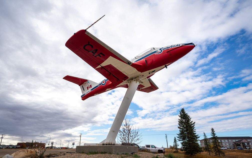 Tickets to final show of iconic Snowbirds jets in hometown sell out in minutes