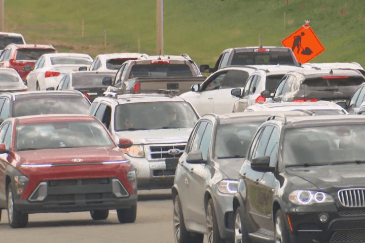 Heavy traffic gridlock in southwest Edmonton as construction ramp up: 'Everyone is frustrated'
