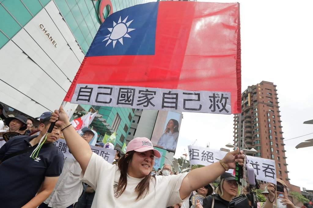 Canadian MPs plan Taiwan visit as Beijing says tri