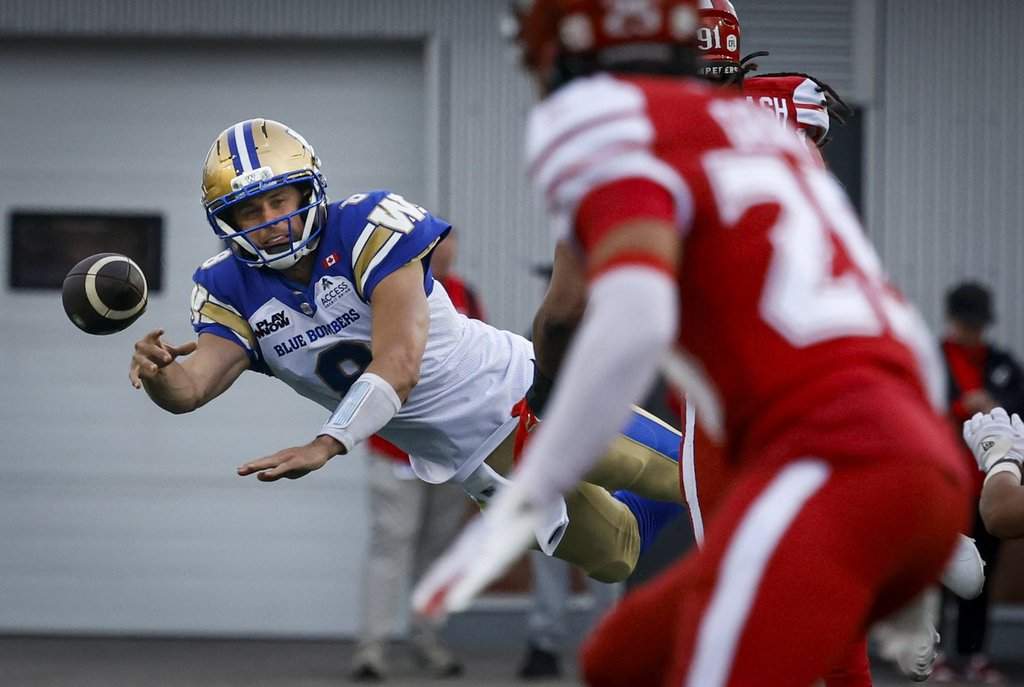 Winnipeg Blue Bombers top Calgary Stampeders 30-28