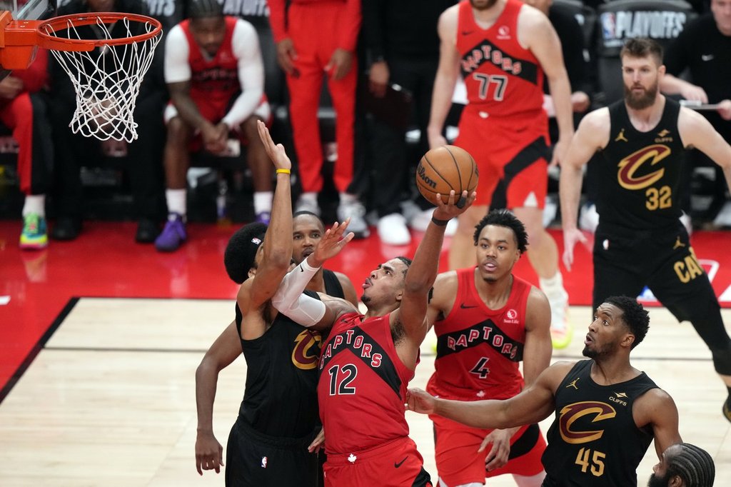 Raptors гледат на най-добрия наличен играч в дълбок проект