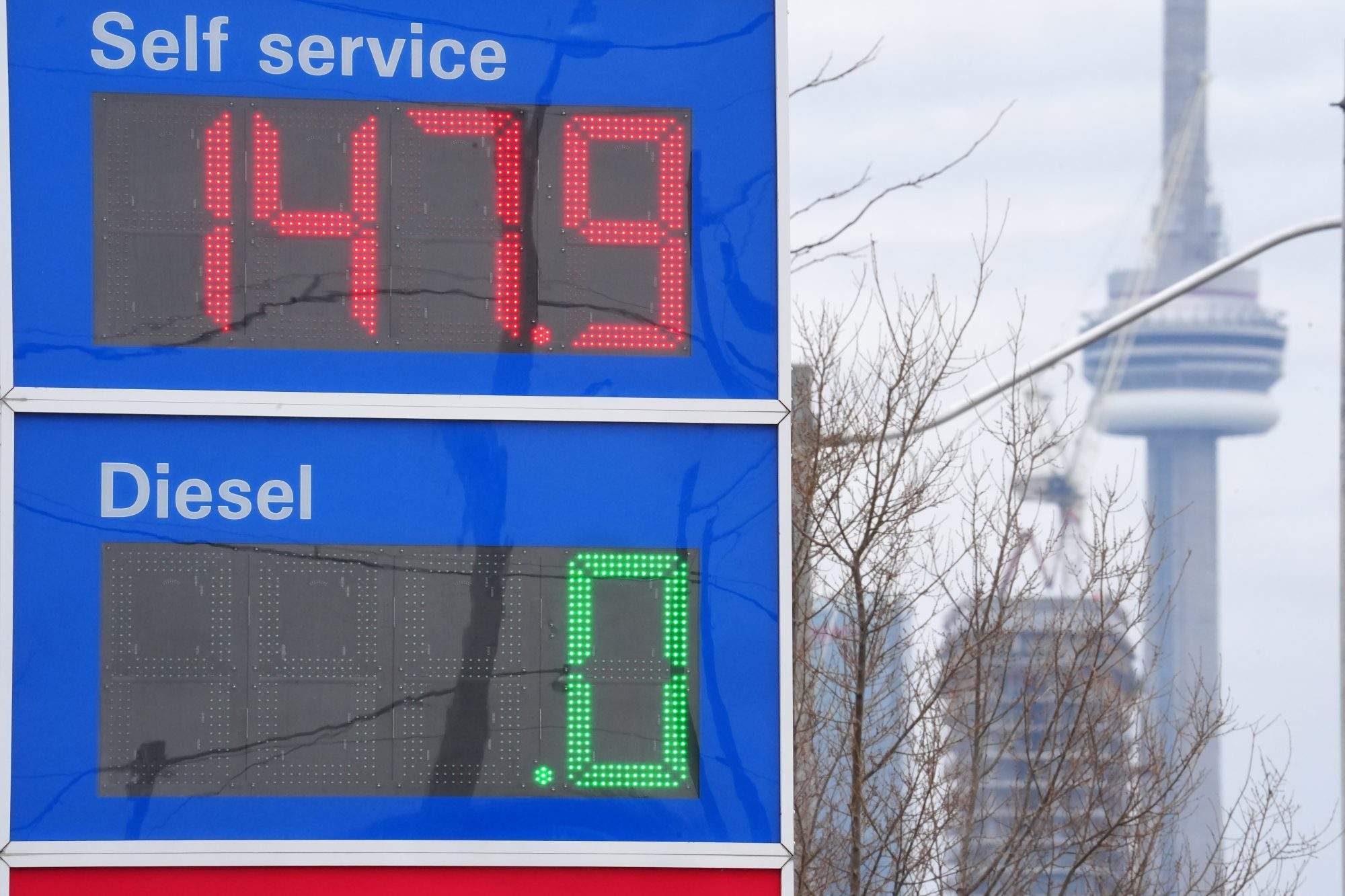 War in Iran will add $650 in extra fuel costs for average Ontario household: report