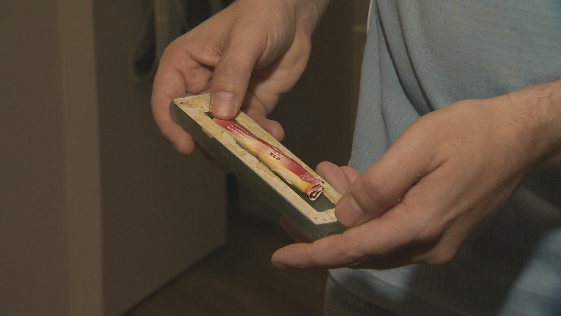Winnipeg man’s stolen mezuzah sparks uneasiness in tenants