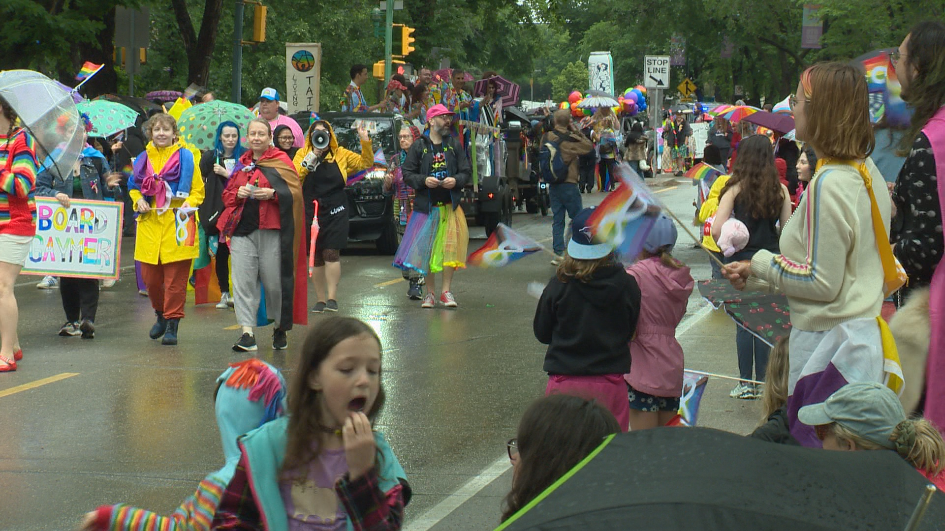 Annual Saskatoon Pride Parade draws crowd of 10,000