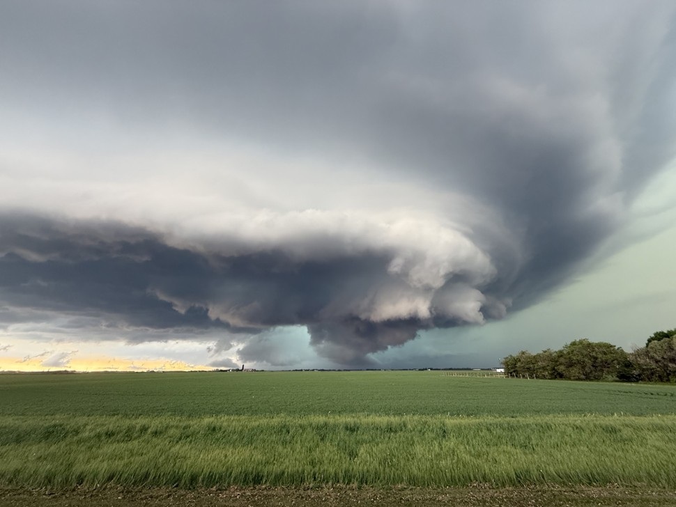 Manitoba Hydro Warns Of Widespread Power Outages After Hail, Heavy Rain Hit Province In Another Massive Storm - Beritaja