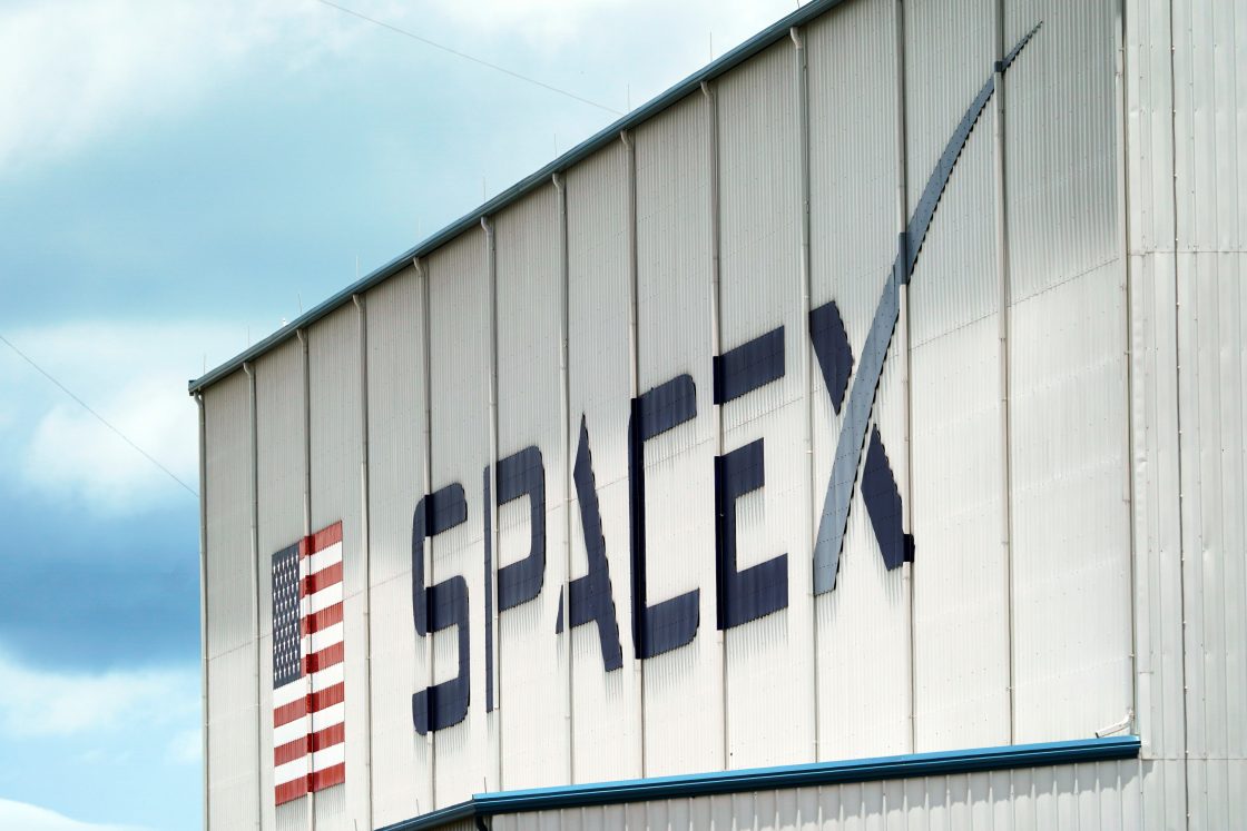 SpaceX stock value drops 0B in 3 days after initial launch