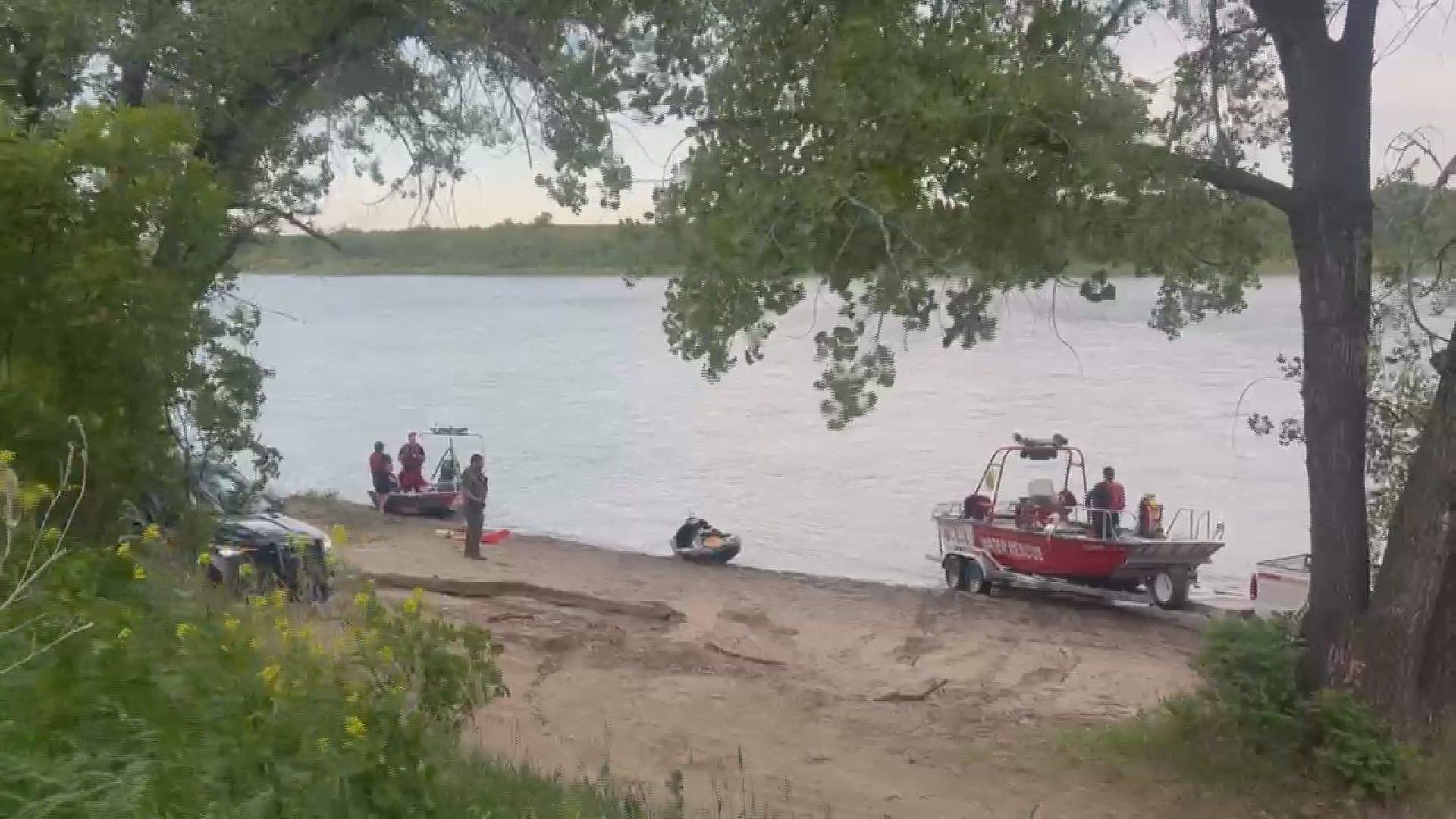 Crews search for missing jet ski rider who went over Saskatoon weir