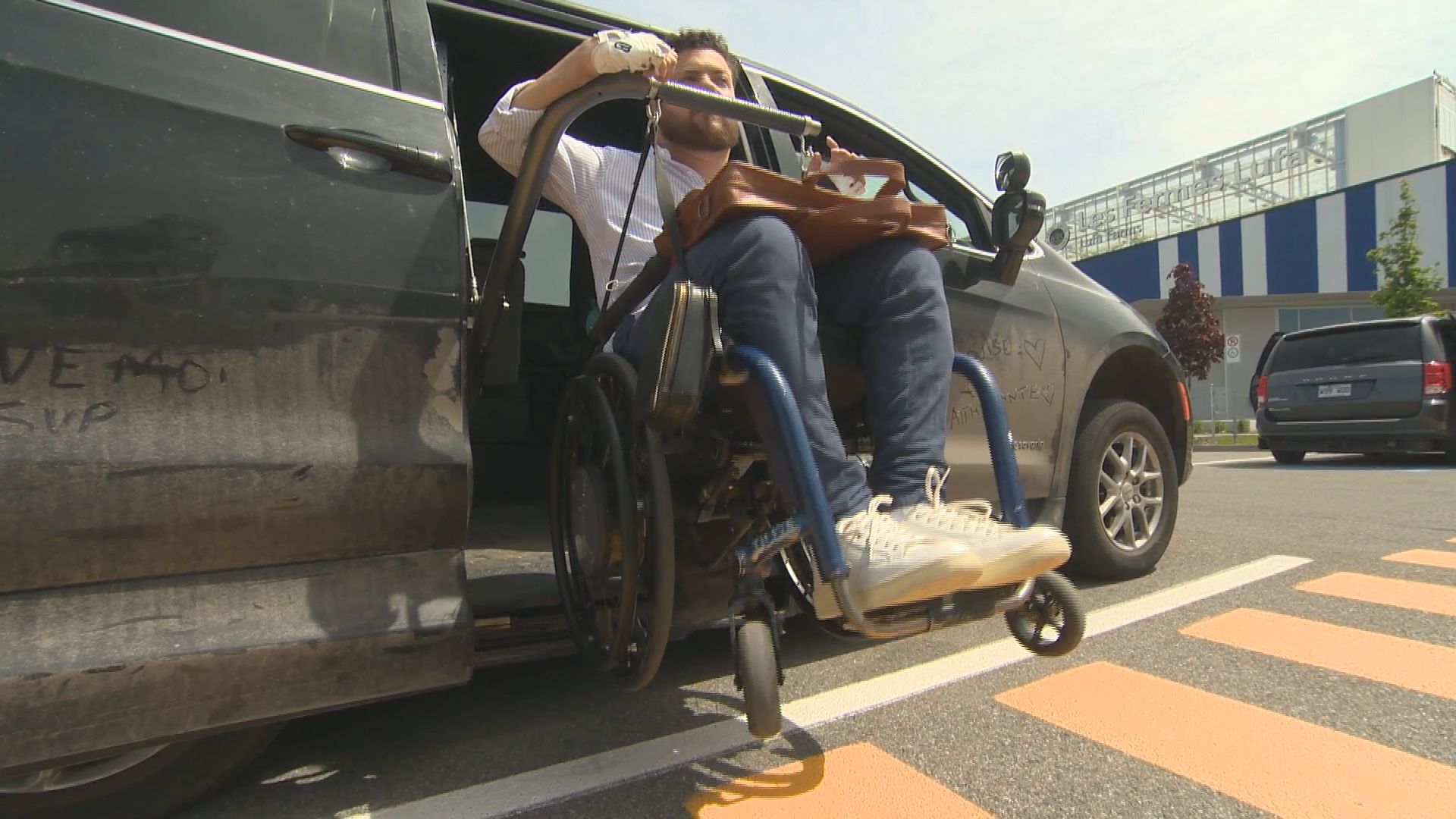 Montreal advocates raise awareness about accessible parking