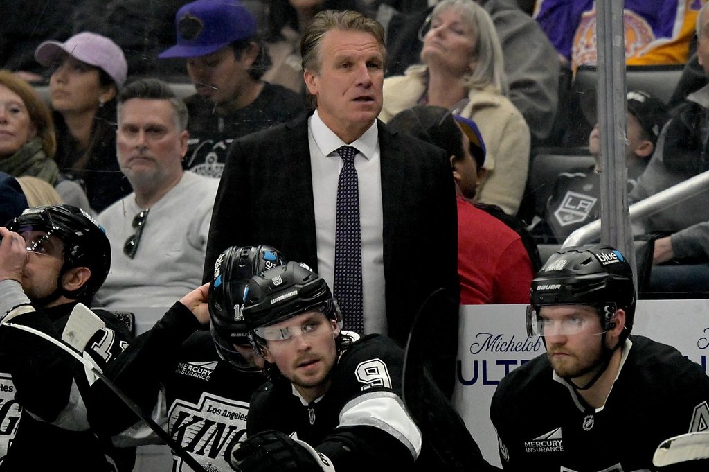 Toronto Maple Leafs name Jim Hiller as head coach