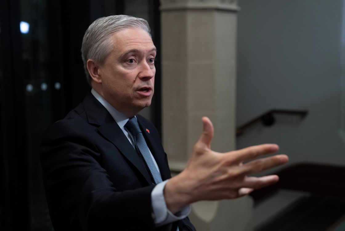 Канада налага 10% мито върху вноса на консервирани зеленчуци за период до 200 дни