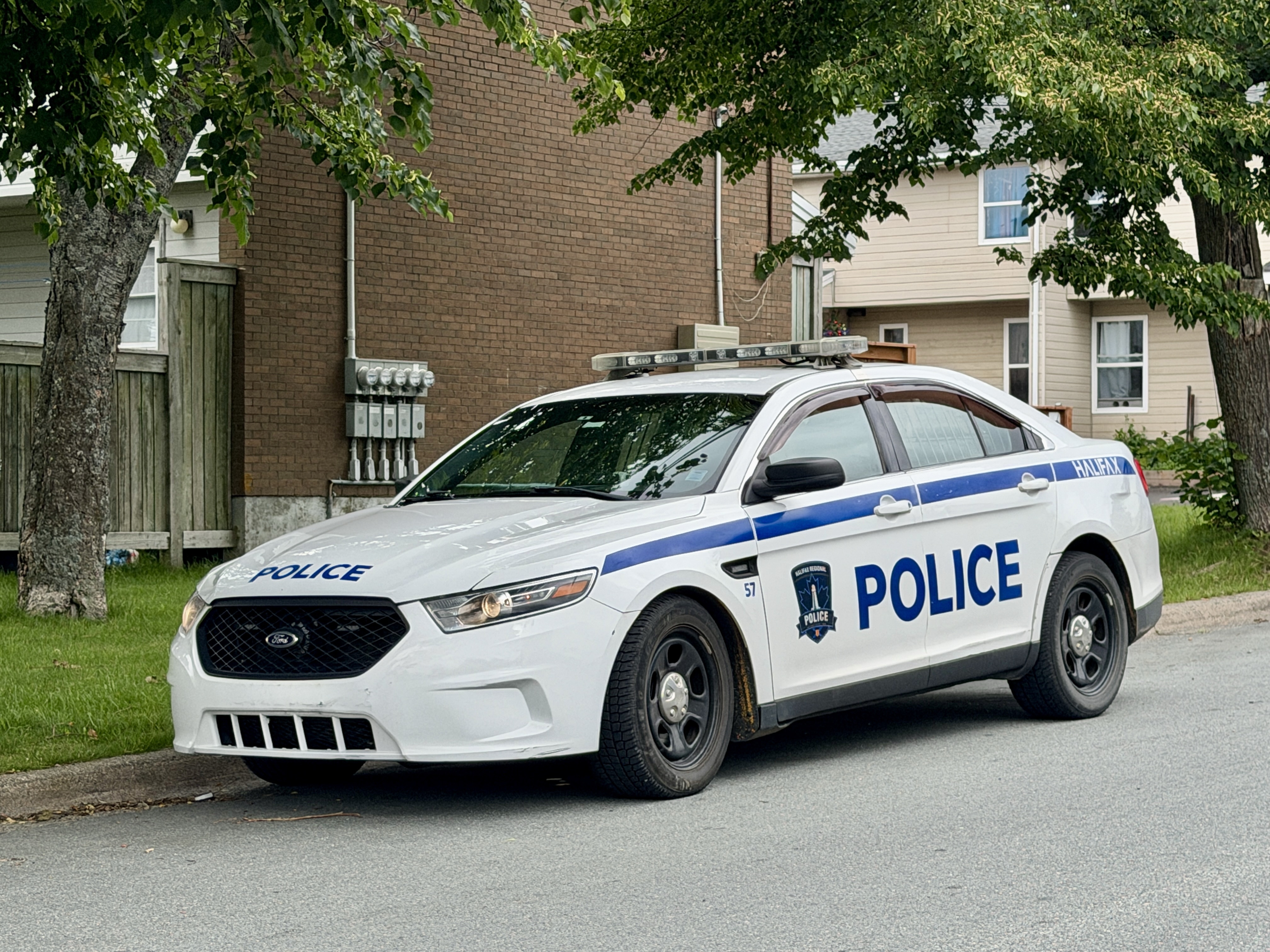 Neighbours Shaken After Fatal Dartmouth Shooting, Victim Identified - Beritaja