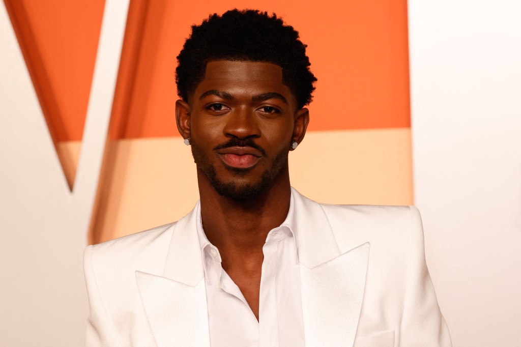 Lil Nas X наруши мълчанието си по време на рехабилитация, разкри биполярна диагноза