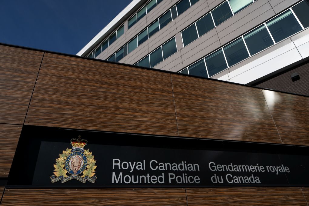 Двама служители на RCMP бяха простреляни след сблъсък в дома на Саскачеван