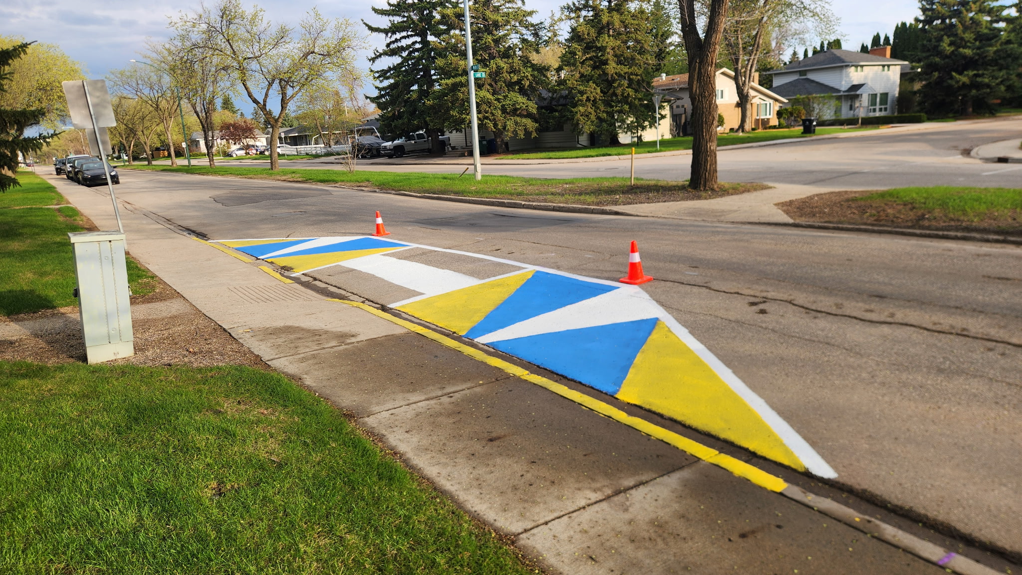 Saskatoon resident paints crosswalk, takes pedestrian safety into own hands