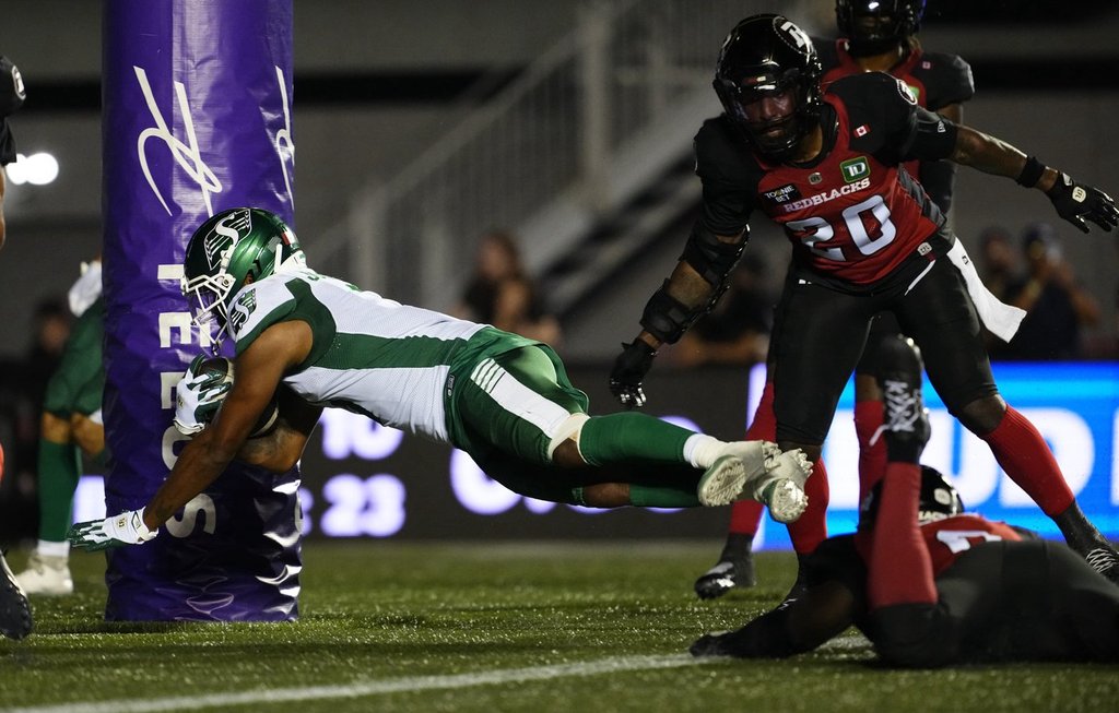 Защитата на Roughriders обезсмисля стремежа на Redblacks