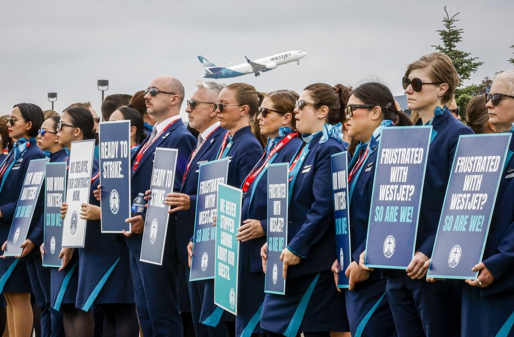 WestJet flight attendants vote overwhelmingly for strike as early as Aug. 2