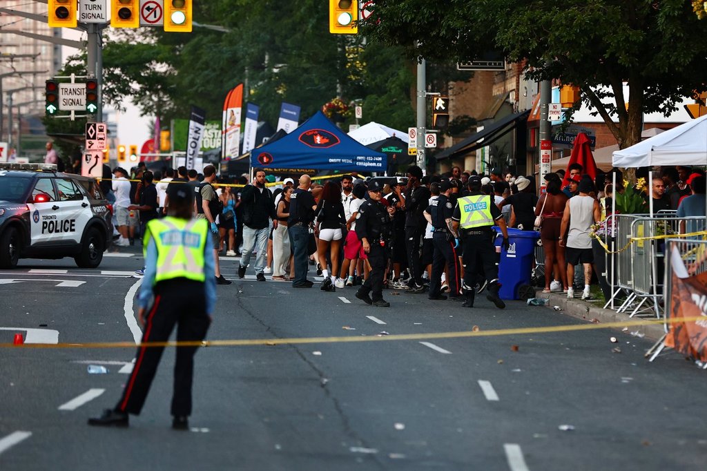 Заподозрени са арестувани в стрелбата по Salsa on St. Clair, казва началникът на полицията в Торонто