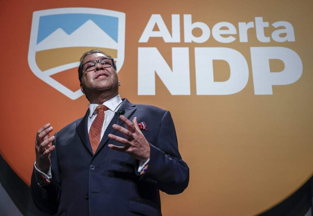 Nenshi seeks Calgary seat in next election as Estabrooks vies for Edmonton-Strathcona