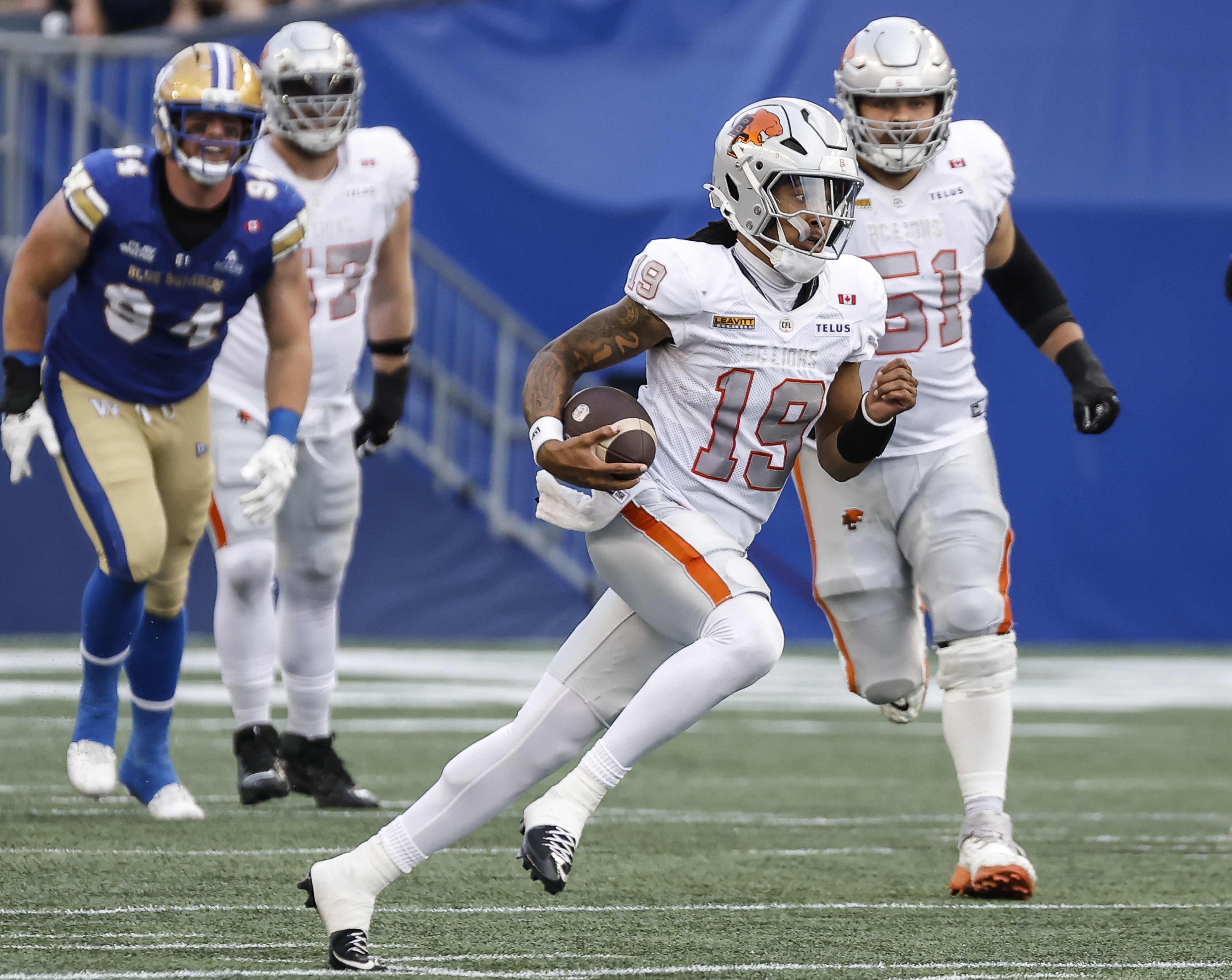 Winnipeg Blue Bombers зашеметени от мача на Lions при разочароваща загуба у дома