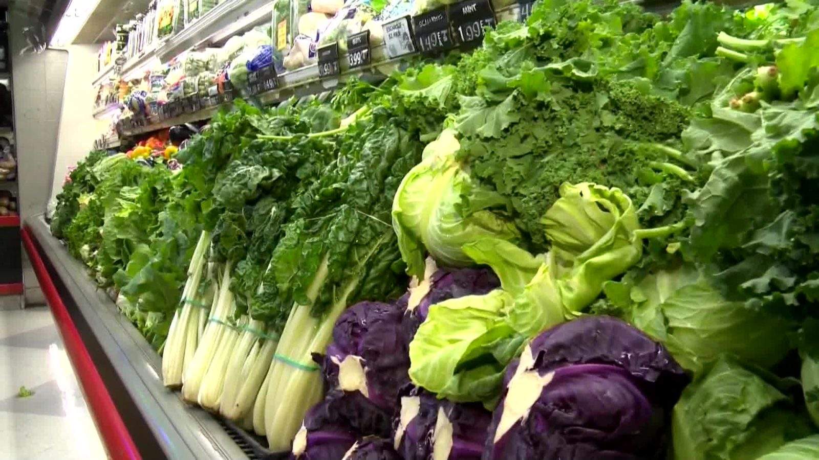 Quebec health ministry urges buying local produce as cyclosporiasis cases rise