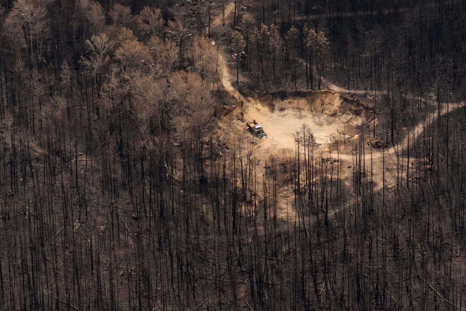 Image linked from the original feed: Ontario wildfire situation moving in ‘reassuring direction’ despite heat