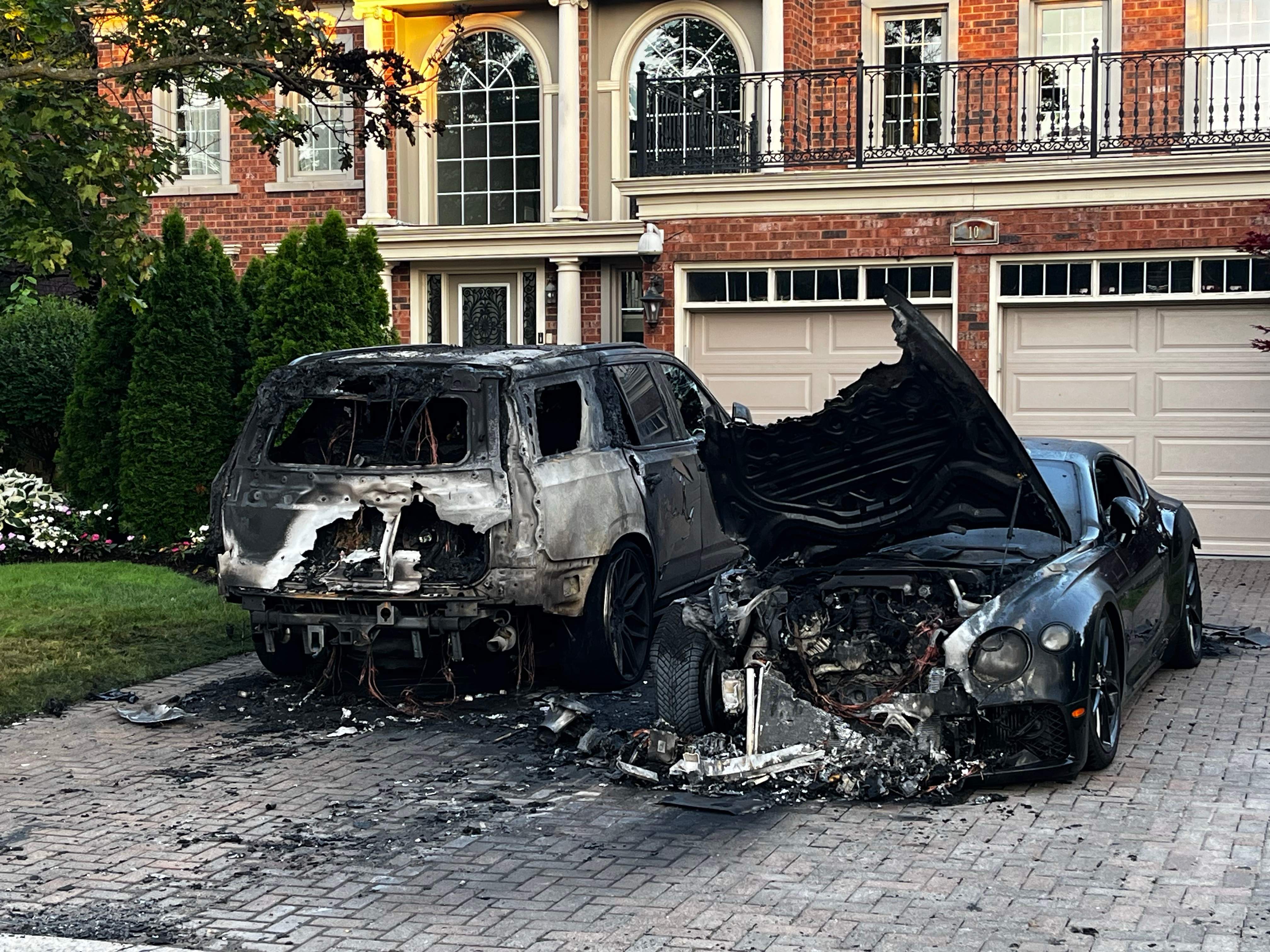 Image linked from the original feed: Richmond Hill vehicle fire being investigated as arson