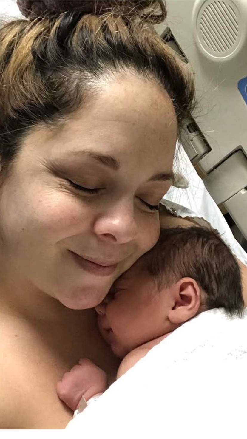 Teela Tomassetti and her newborn daughter in 2021.
